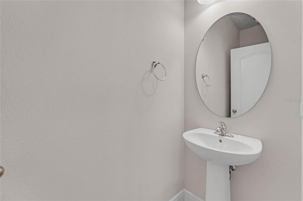 569 Bethesda Court - Photo 15