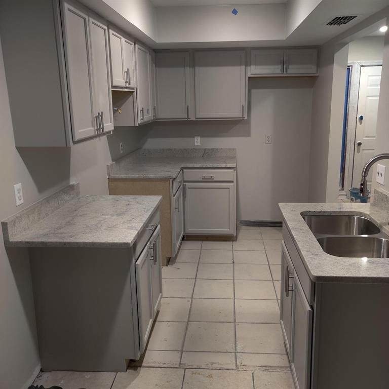 722 W Columbia Avenue - Photo 1