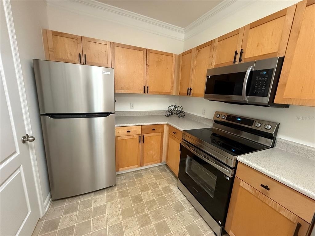8801 Villa View Circle - Photo 3