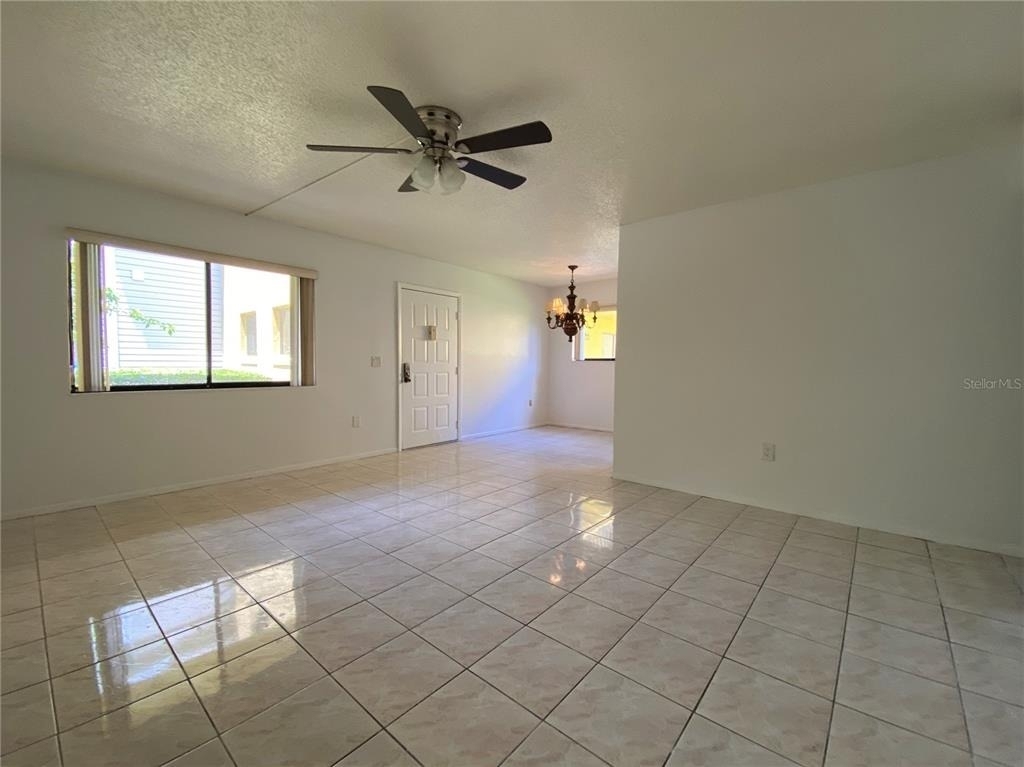 2713 Oak Park Way - Photo 3