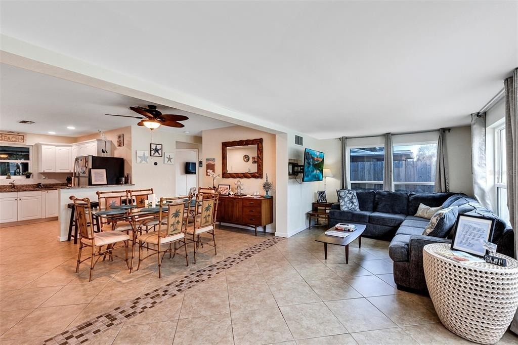 159 Laurie Drive - Photo 3