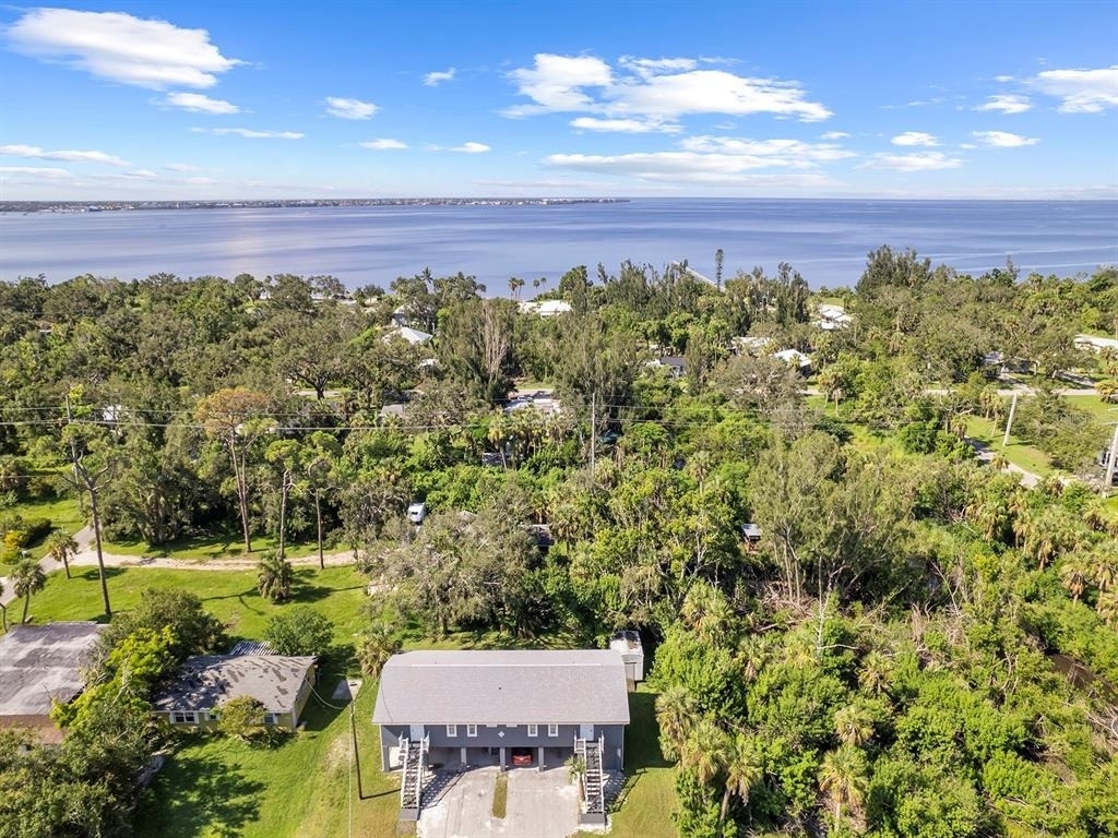 23019 Seneca Avenue - Photo 1