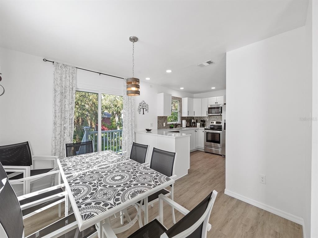 23019 Seneca Avenue - Photo 10