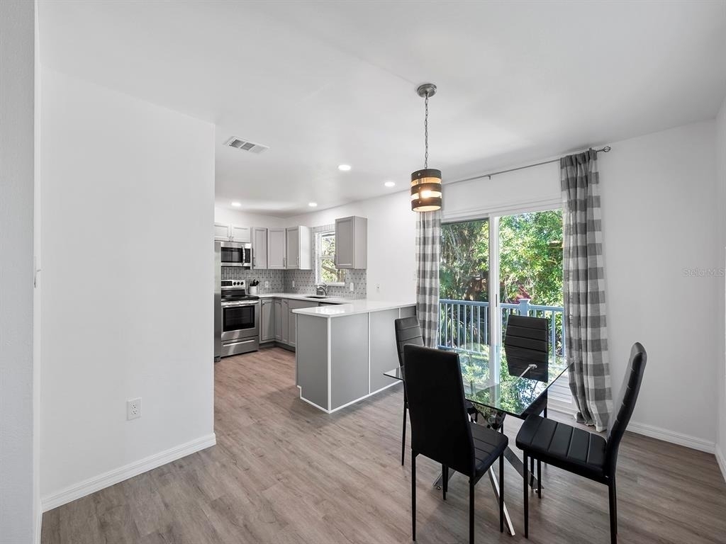 23019 Seneca Avenue - Photo 11