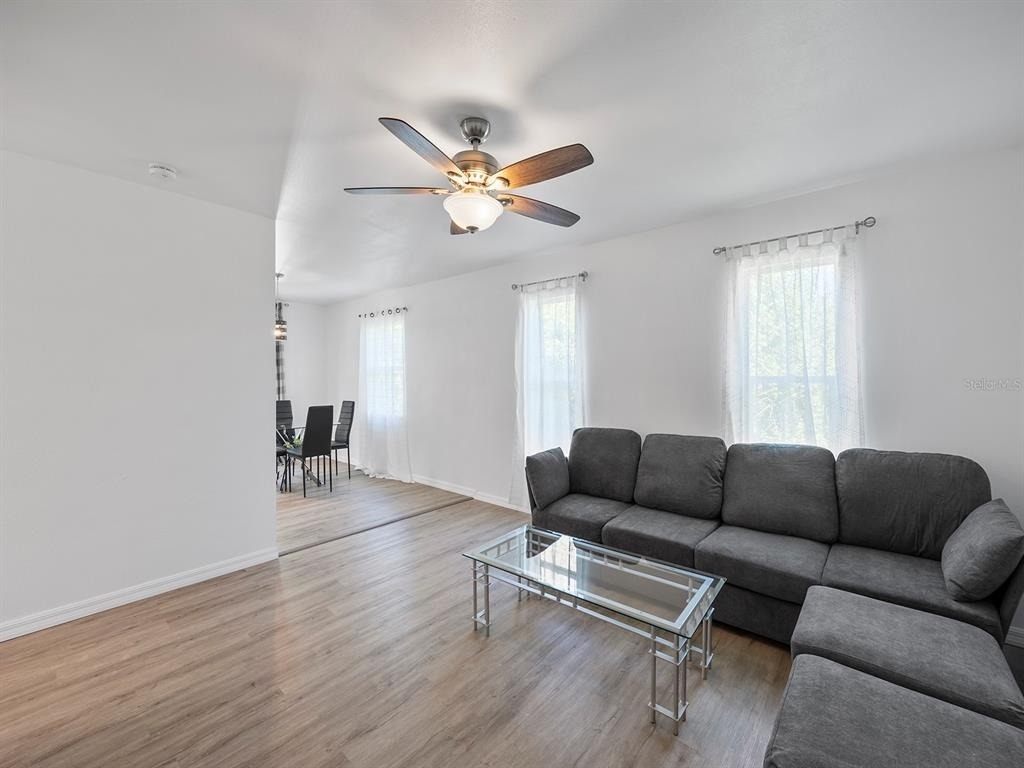 23019 Seneca Avenue - Photo 6