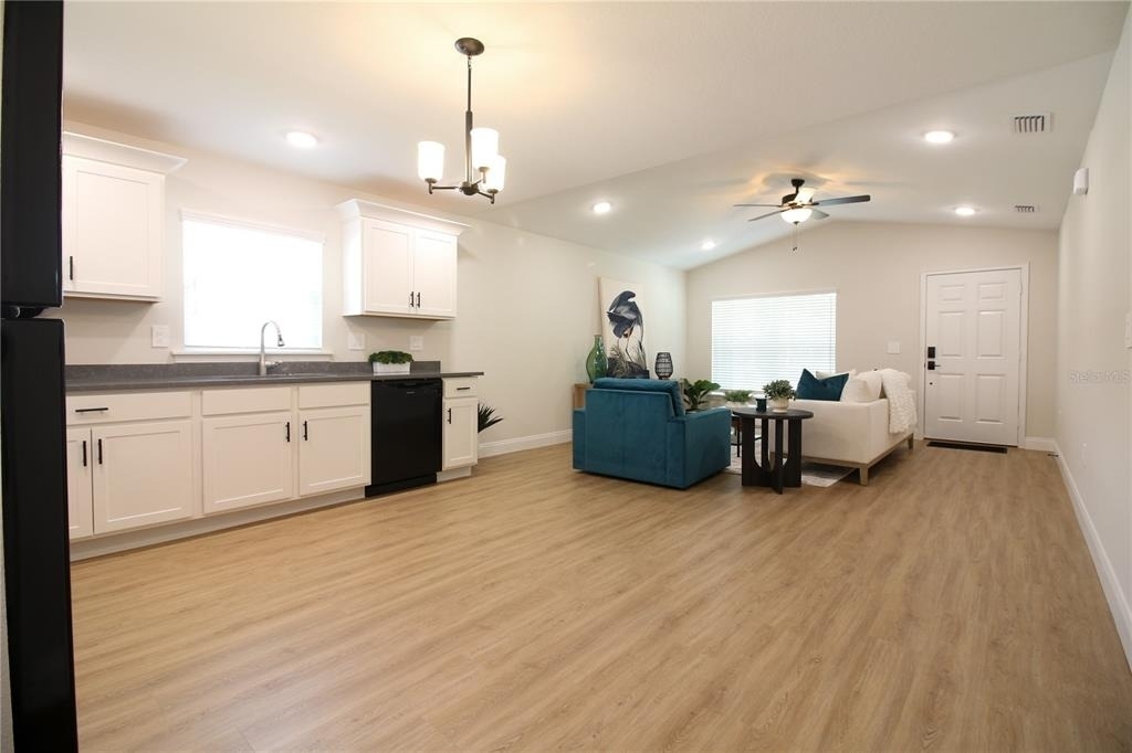 1242 Dorothy Street - Photo 7
