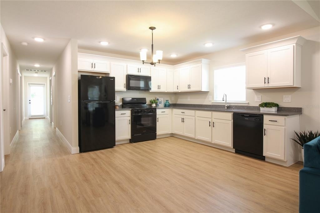 1242 Dorothy Street - Photo 8
