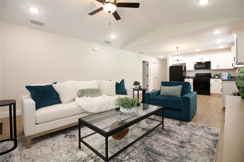 1242 Dorothy Street - Photo 3