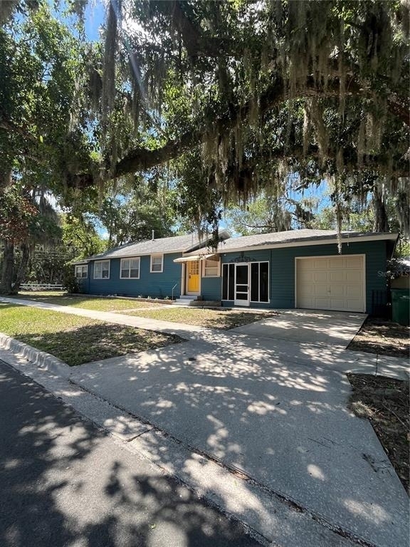 949 N Grandview Street - Photo 1