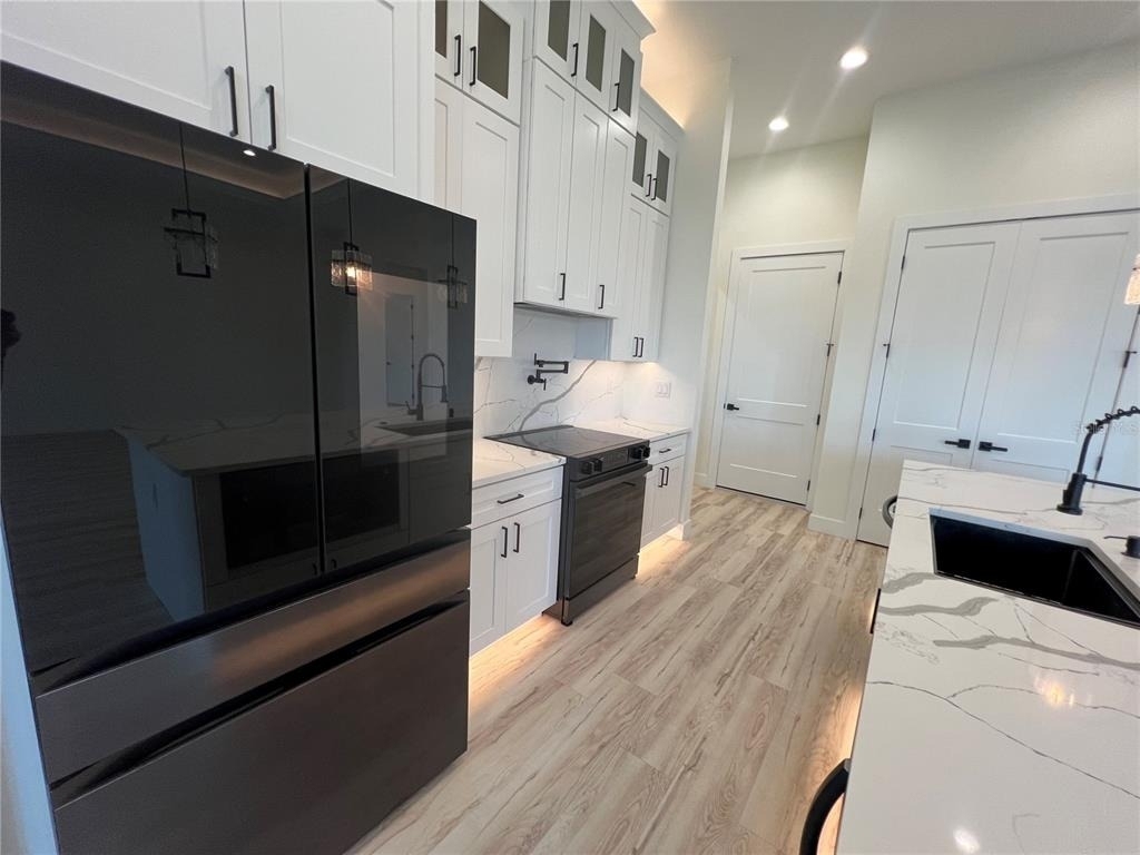 443 Boundary Boulevard - Photo 9