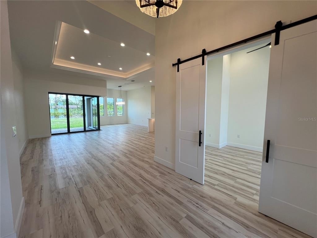443 Boundary Boulevard - Photo 3