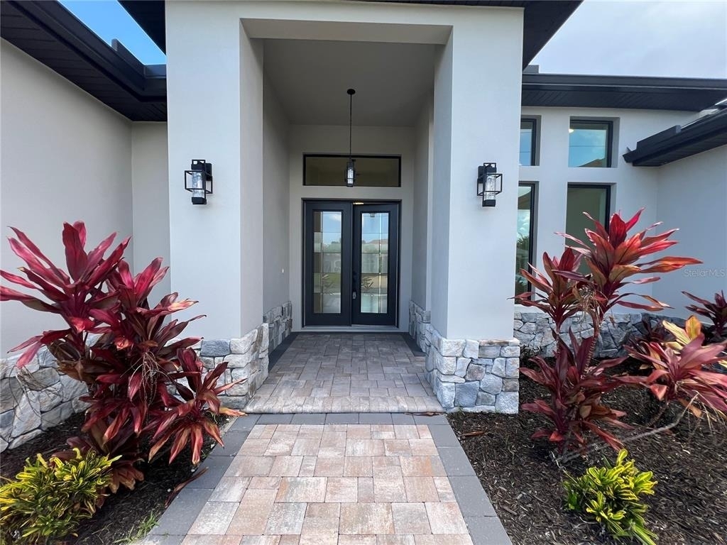 443 Boundary Boulevard - Photo 2