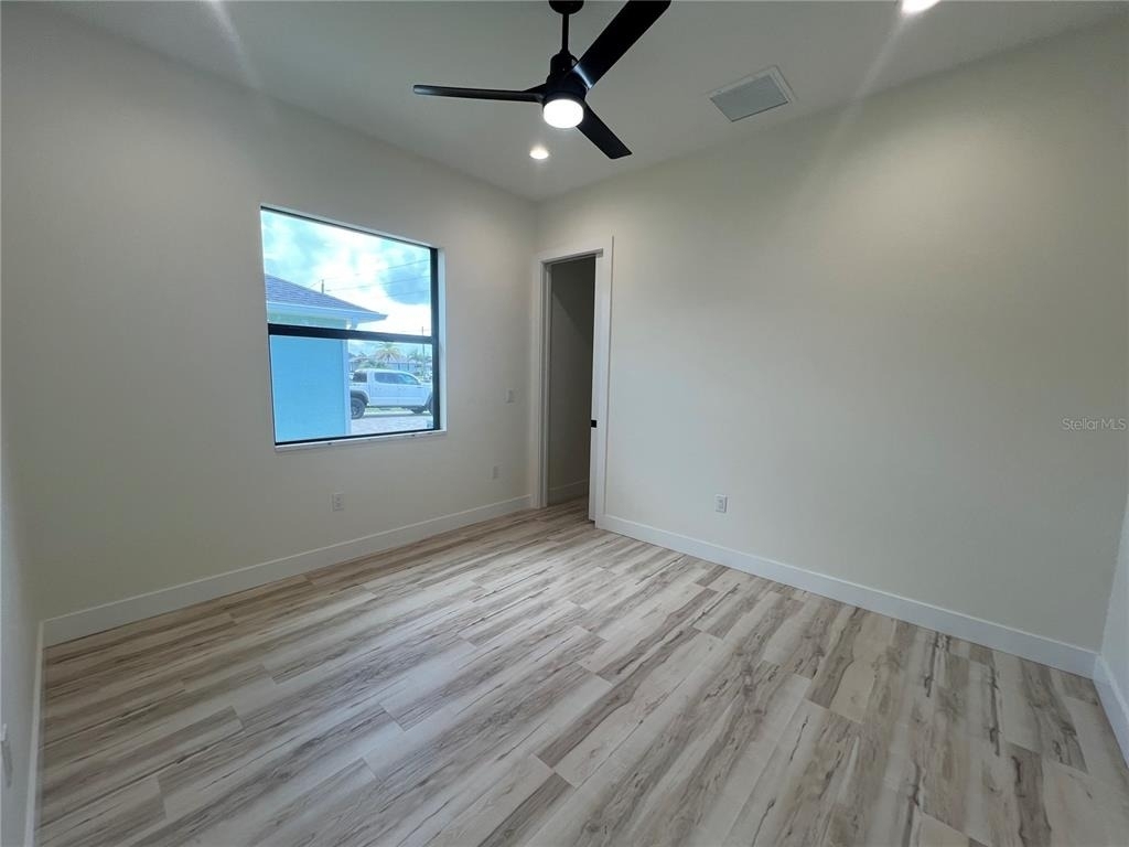 443 Boundary Boulevard - Photo 28