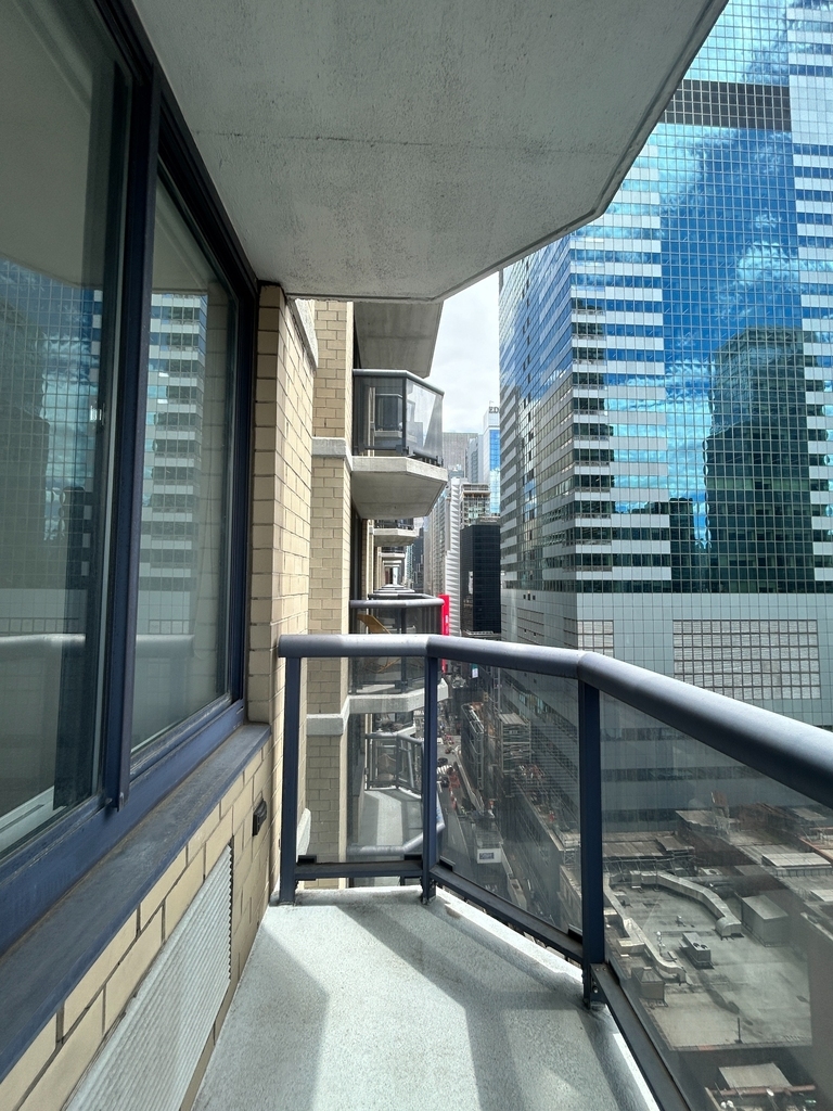 48th St & 8th Ave - Photo 10