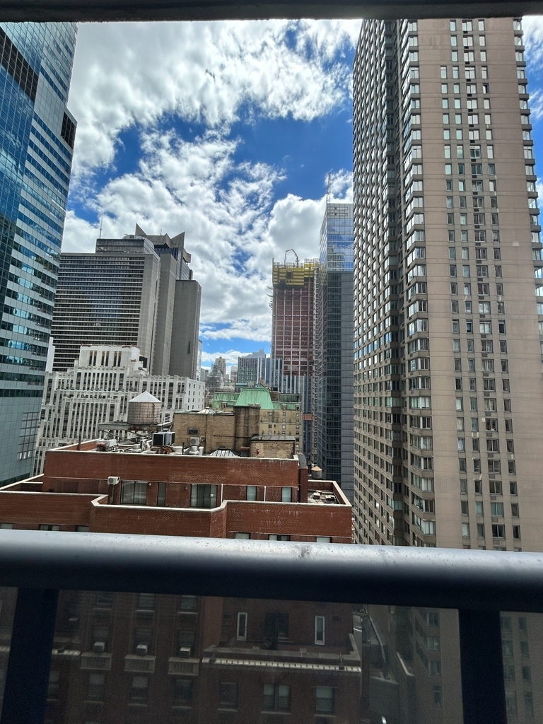 48th St & 8th Ave - Photo 11