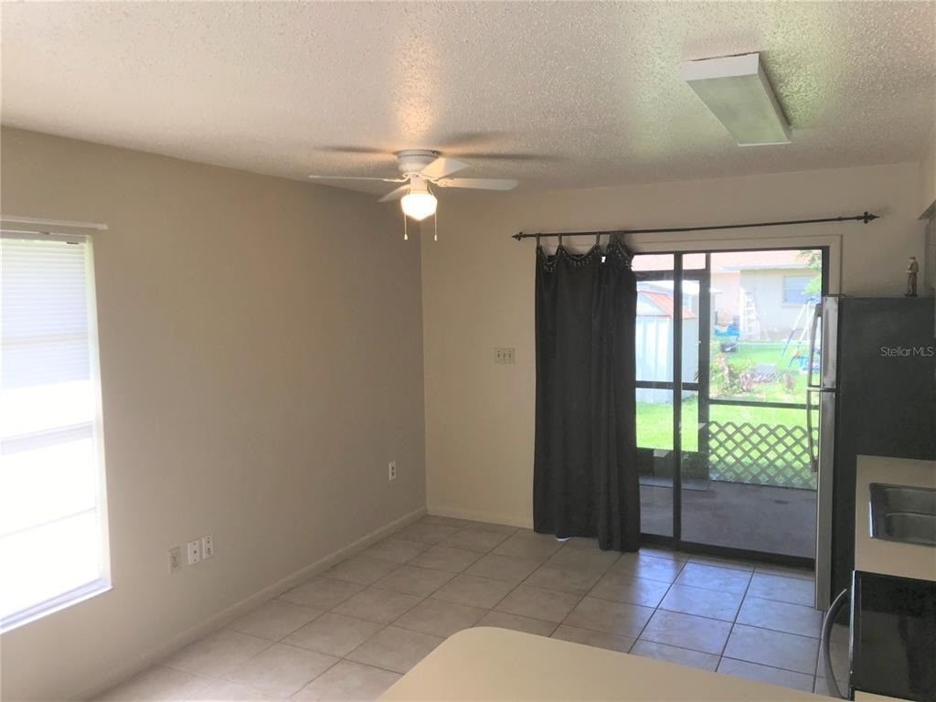 2806 46th Avenue Drive W - Photo 2