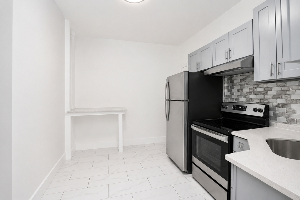 349 East 109 - Photo 2