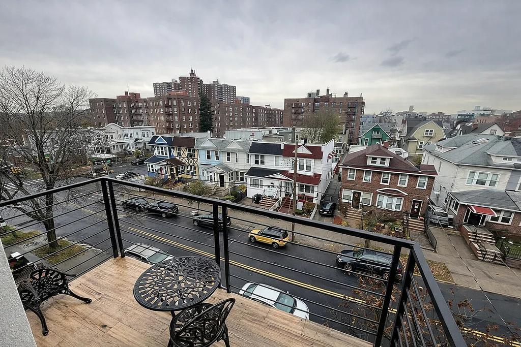 1667 Brooklyn Avenue - Photo 6