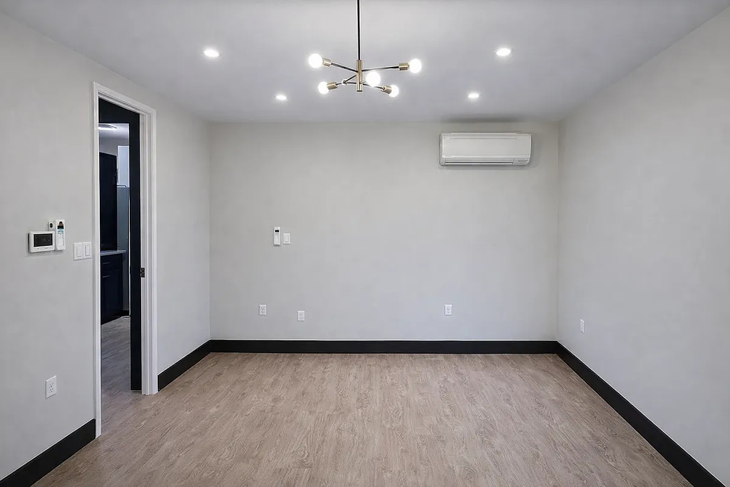 1667 Brooklyn Avenue - Photo 4