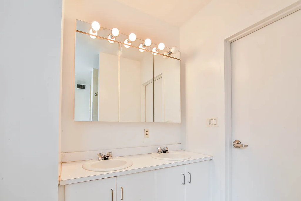 135 William Street - Photo 8