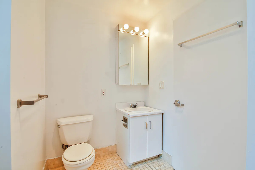 135 William Street - Photo 9