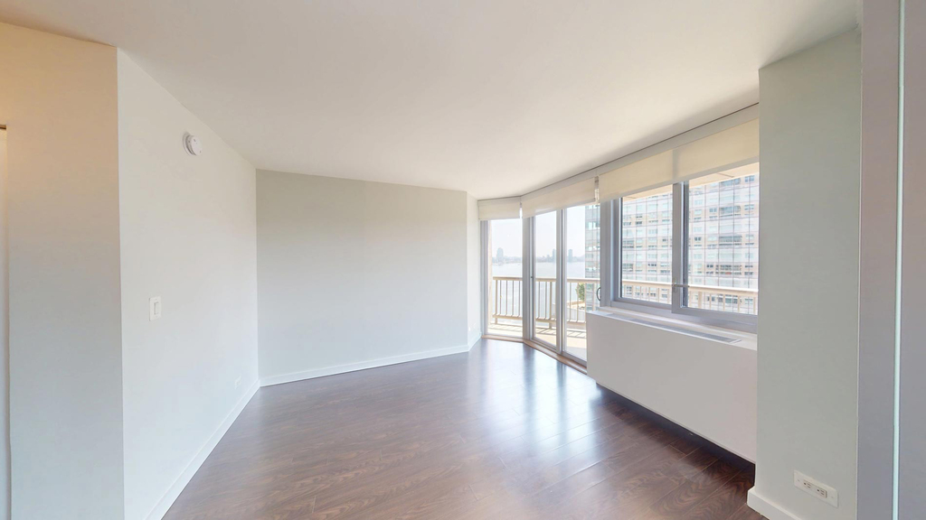 401 E 34th St - Photo 2