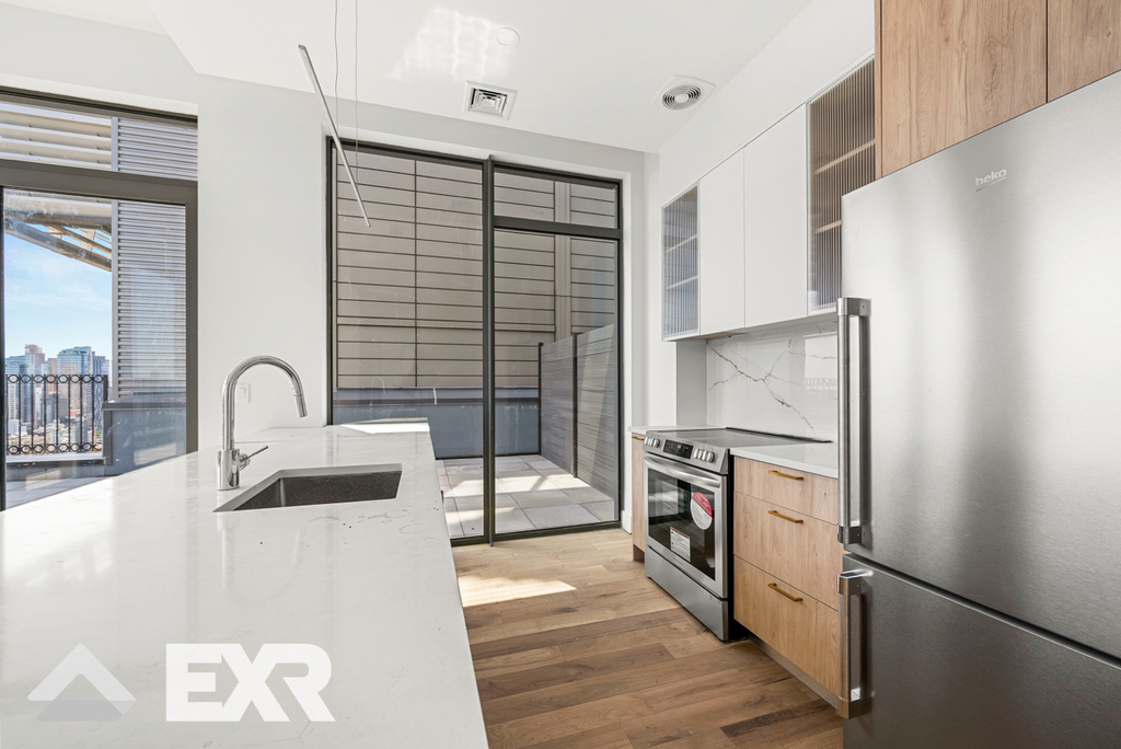 69 Adams Street - Photo 3