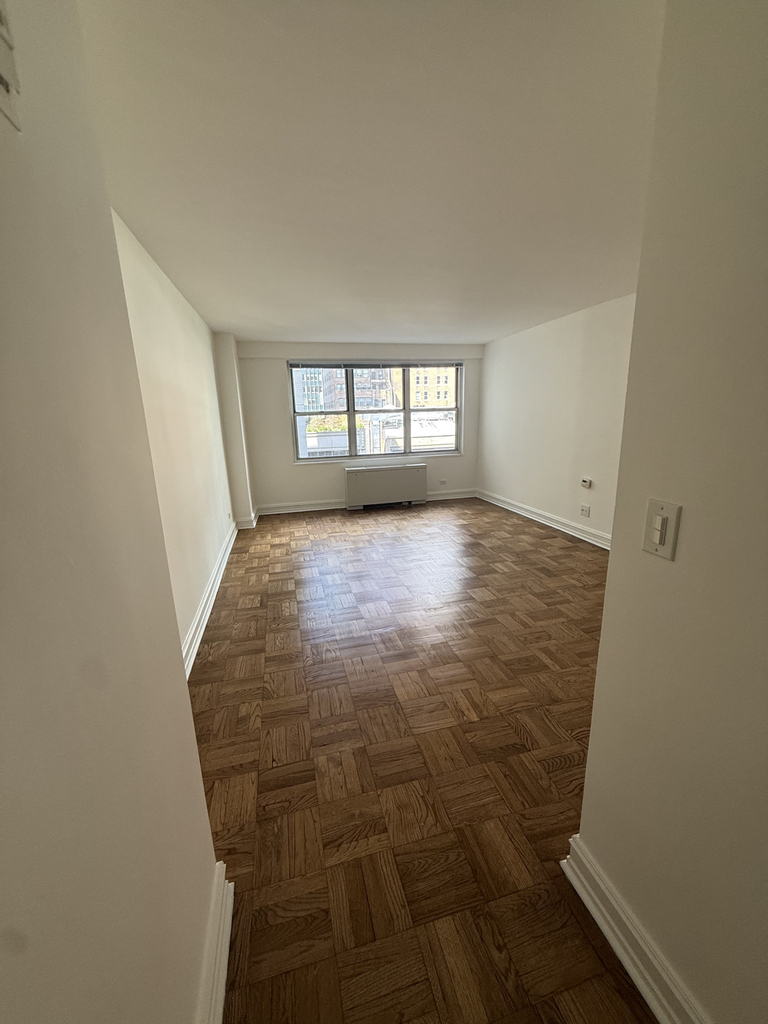 888 8th Avenue - Photo 7