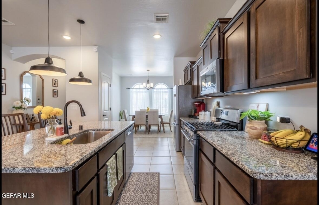 1056 Summer Breeze Place - Photo 7