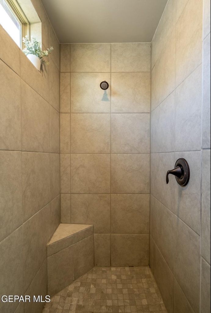 1056 Summer Breeze Place - Photo 19