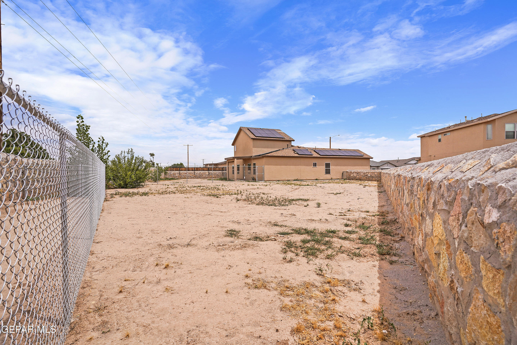 618 Rafael Marmolejo Street - Photo 4