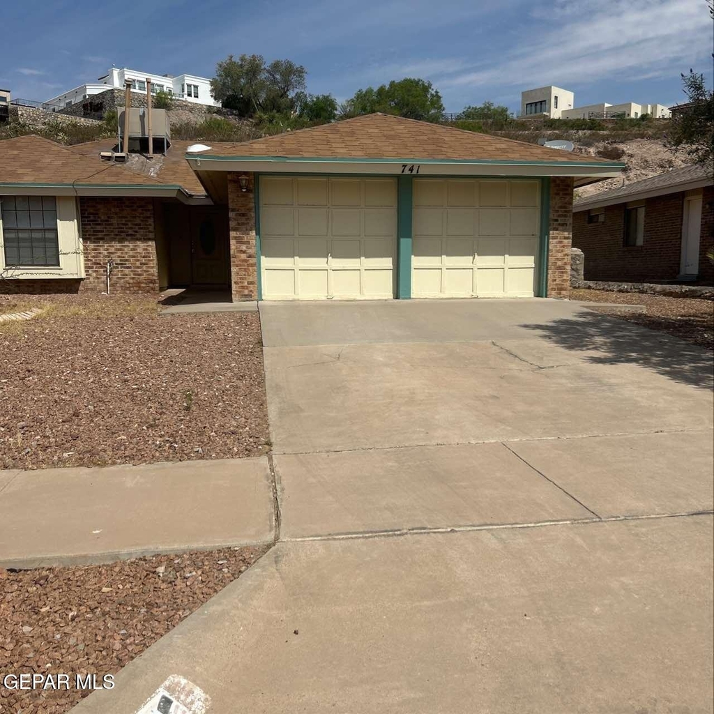 741 Villa Vanessa Drive - Photo 0