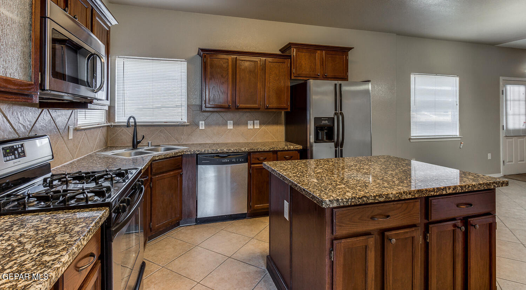 11296 Bullseye Street - Photo 9