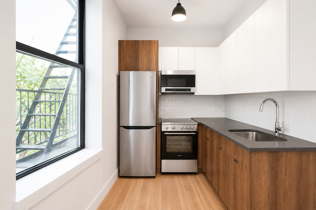 483 Evergreen Avenue - Photo 1