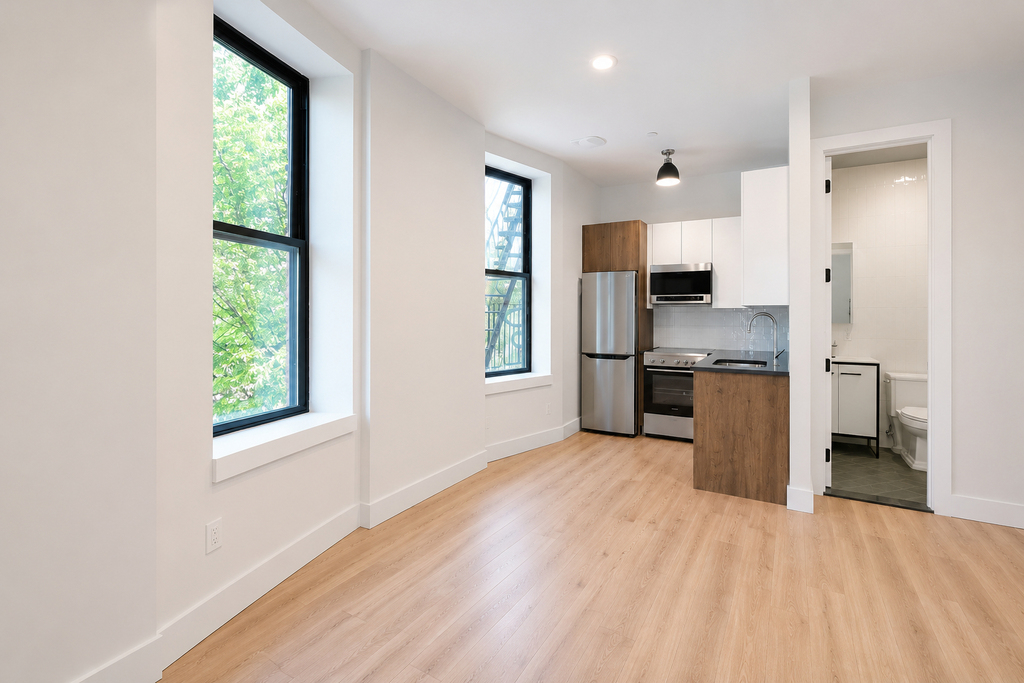 483 Evergreen Avenue - Photo 3