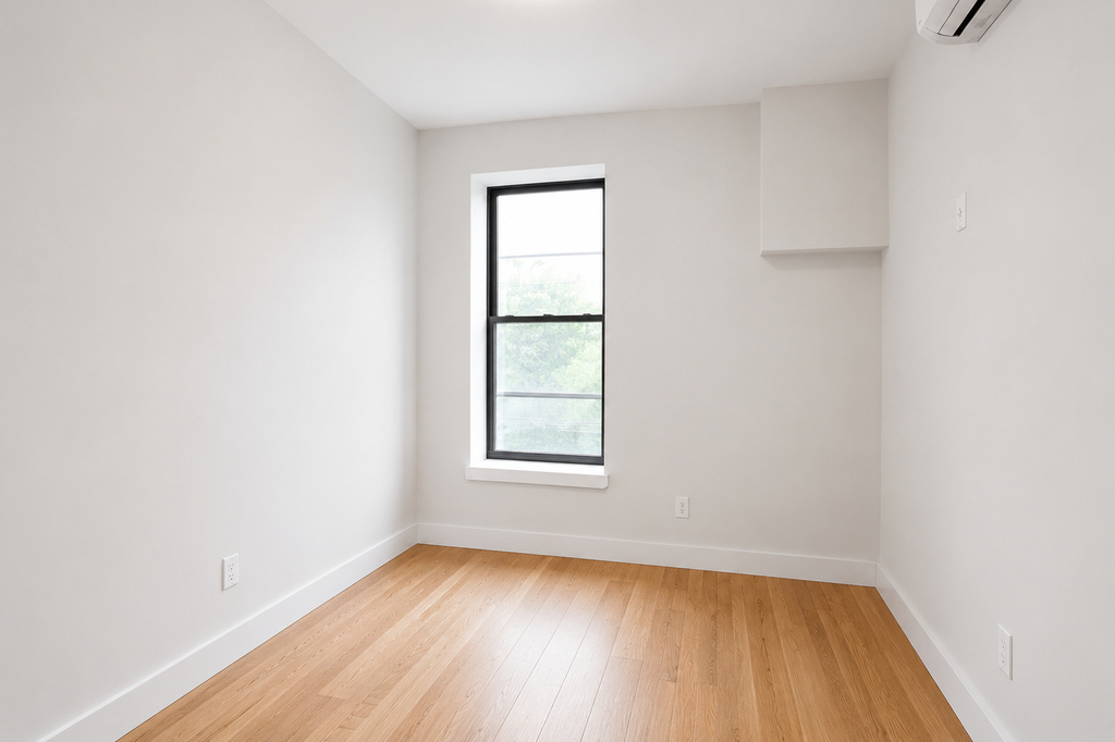 483 Evergreen Avenue - Photo 0