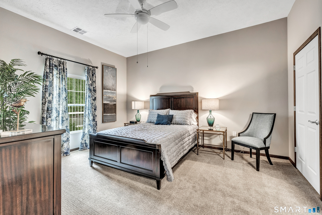 101 Oakview Drive - Photo 4