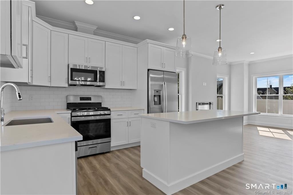 348 Halley Avenue - Photo 9