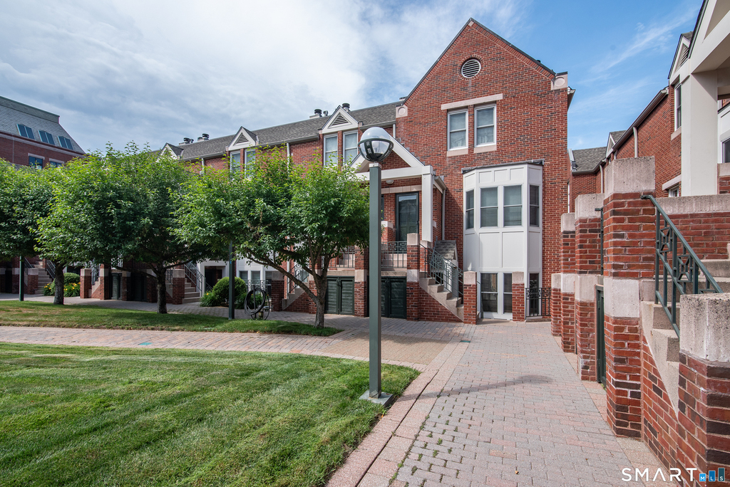 95 Audubon Street - Photo 2