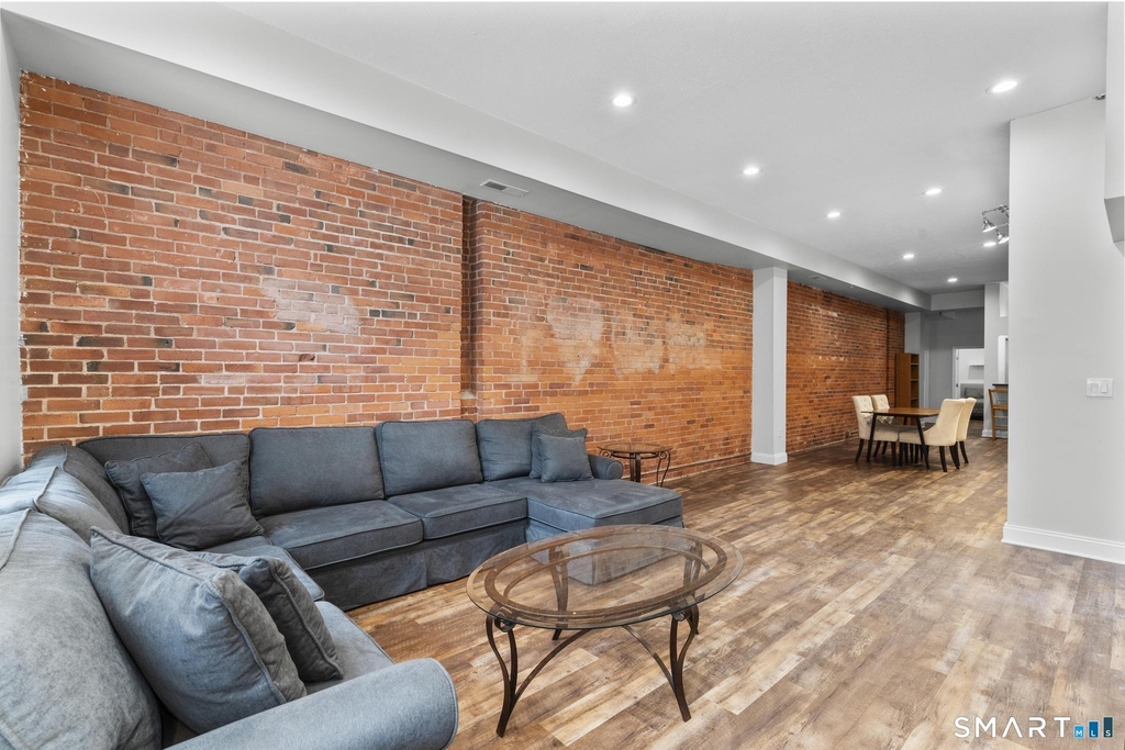 196 Crown Street - Photo 23