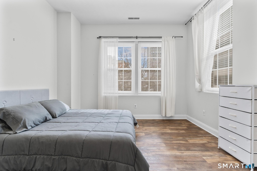 196 Crown Street - Photo 16