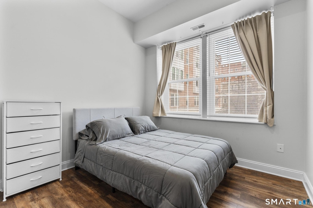 196 Crown Street - Photo 19