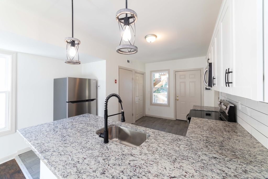 84 Sheffield Avenue - Photo 16