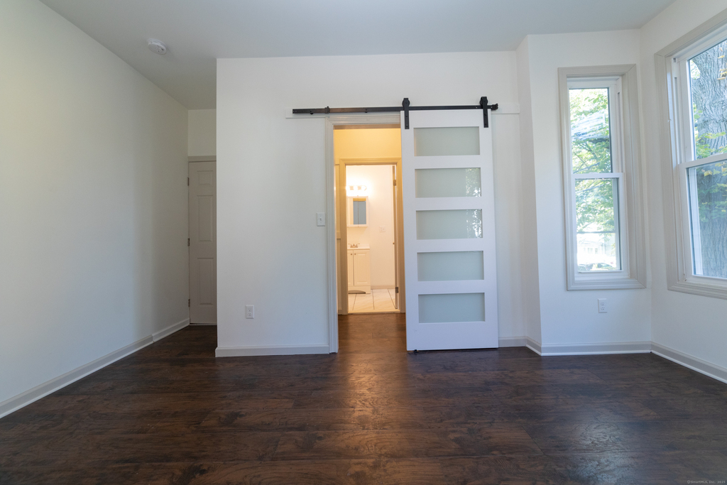 84 Sheffield Avenue - Photo 10