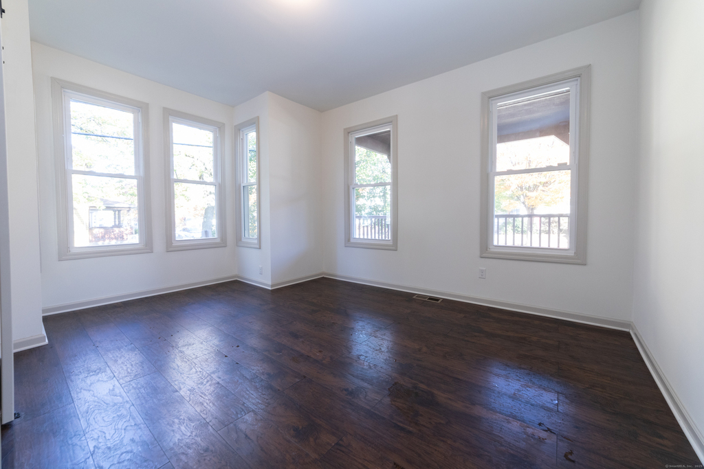 84 Sheffield Avenue - Photo 7