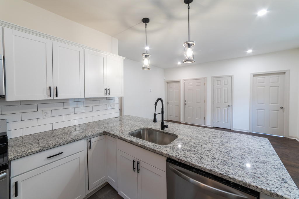 84 Sheffield Avenue - Photo 0