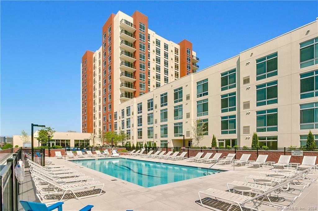 100 Commons Park - Photo 10