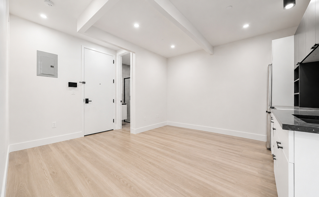 727 Dekalb Avenue - Photo 2