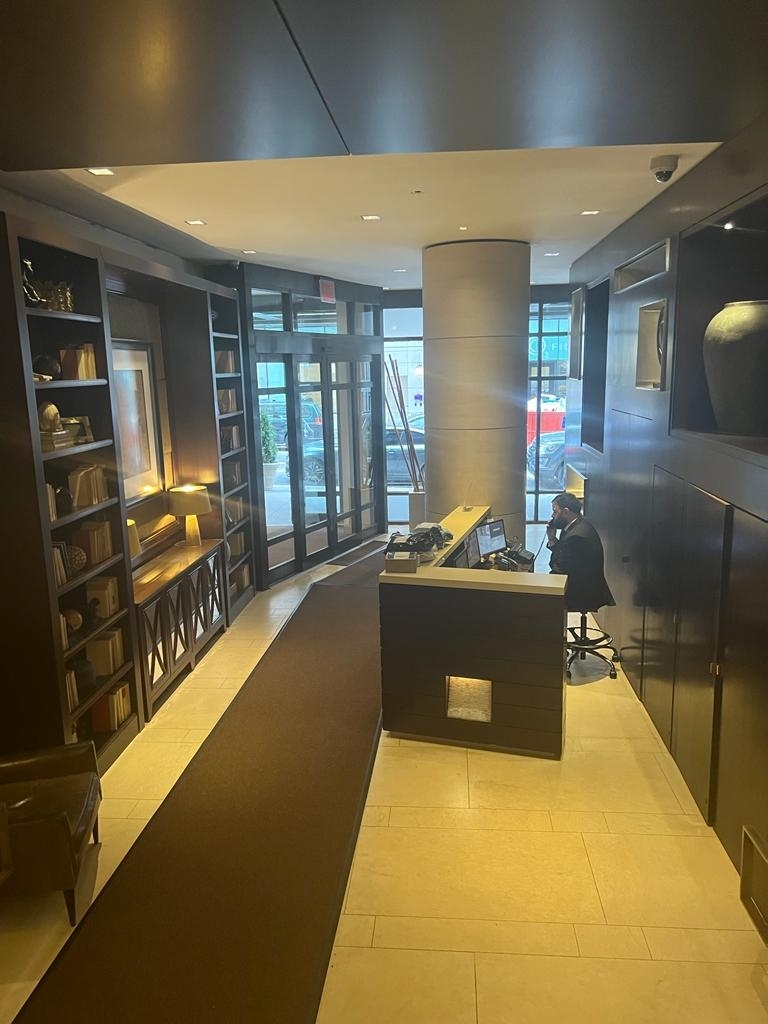 East 71st Street - Photo 17