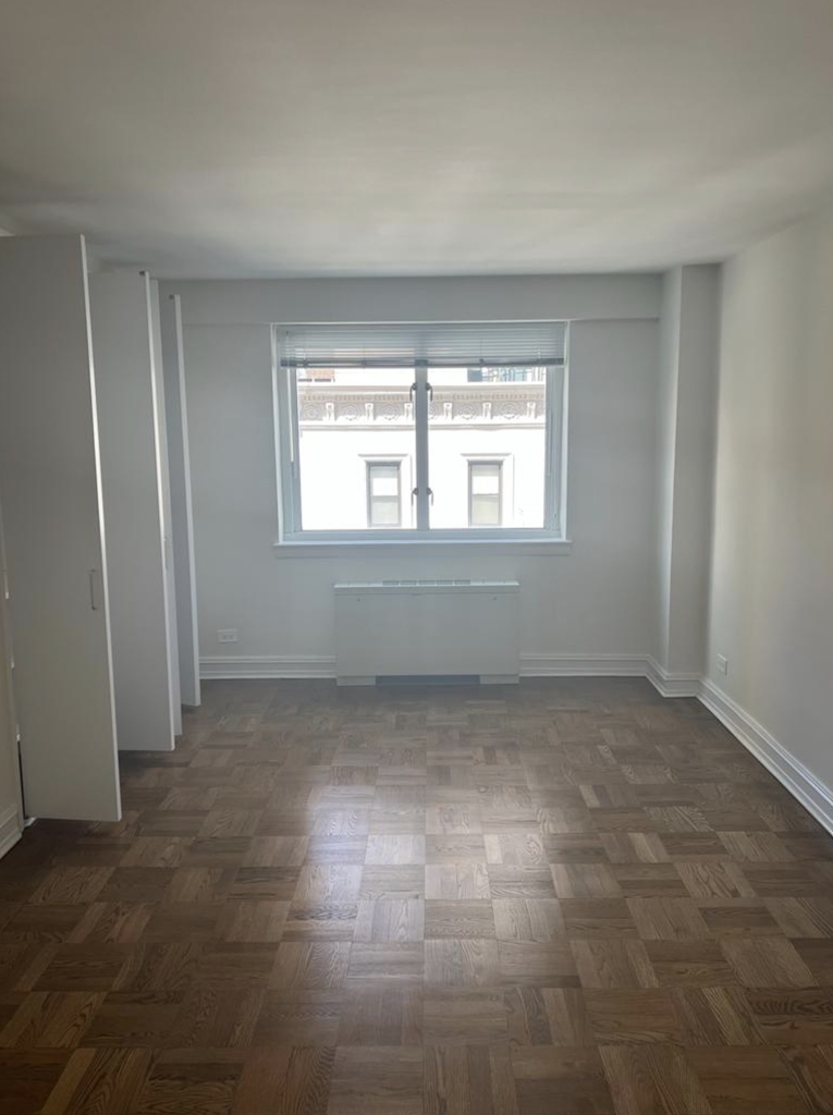 East 71st Street - Photo 5